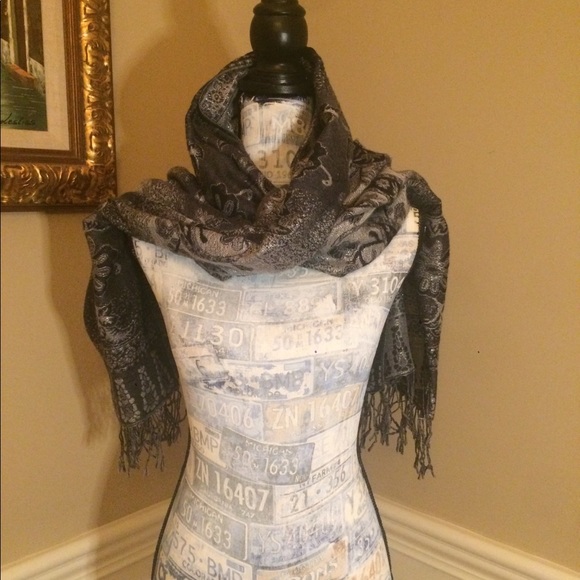 Scarf and/or Shawl - Picture 2 of 3